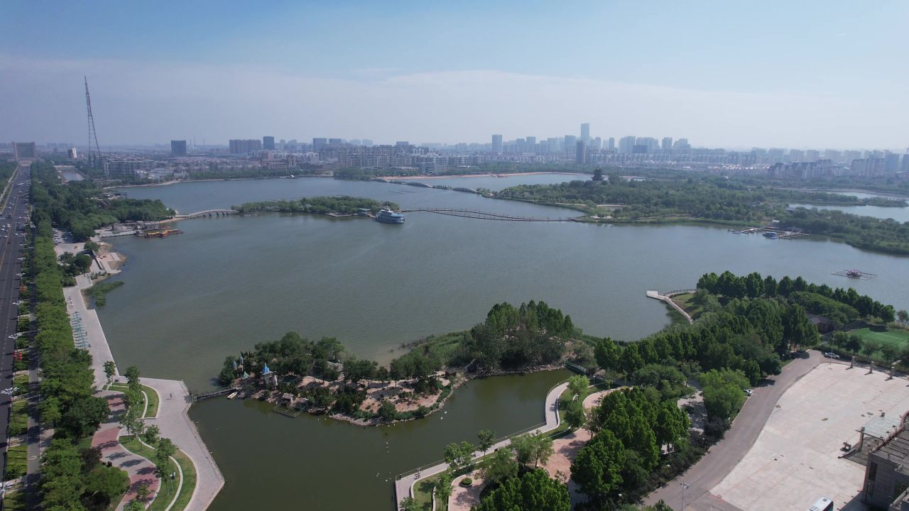  山东东营清风湖风光