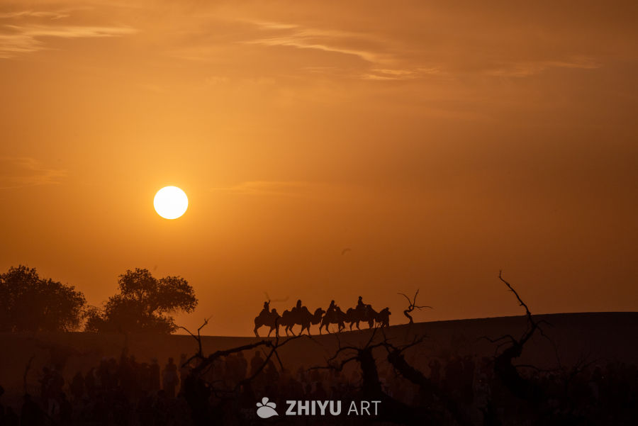 大漠落日