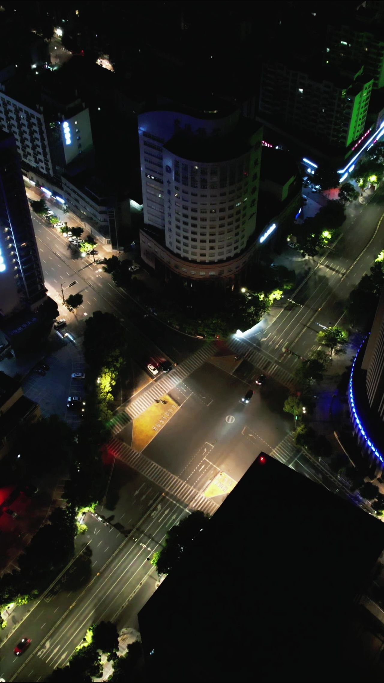 城市夜景交通竖屏航拍 
