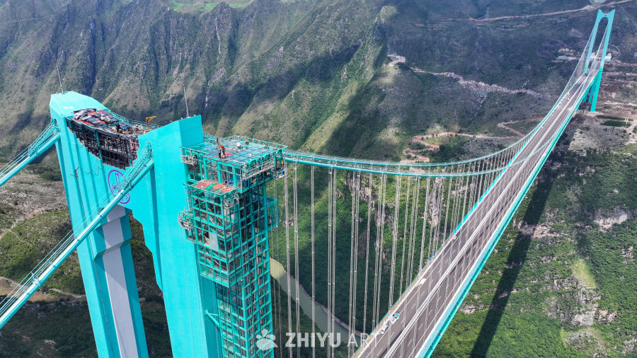 航拍贵州花江峡谷大桥  贵州桥梁 11