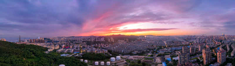 城市晚霞