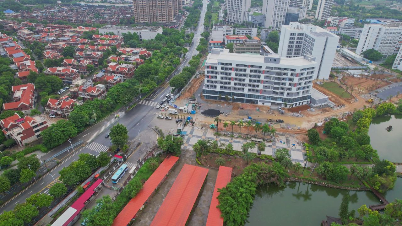 航拍厦门东海学院 5