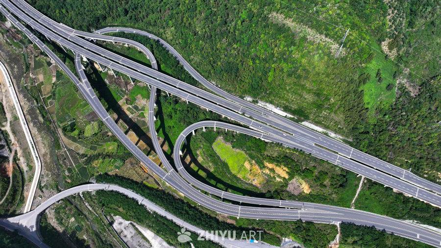 航拍大山深处高速公路 3