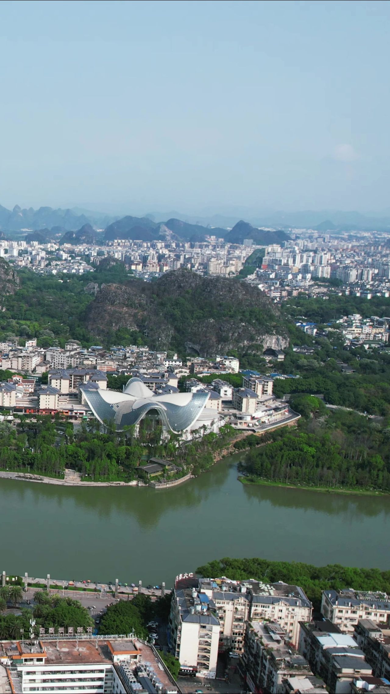 广西桂林城市风光漓江山水航拍竖屏 