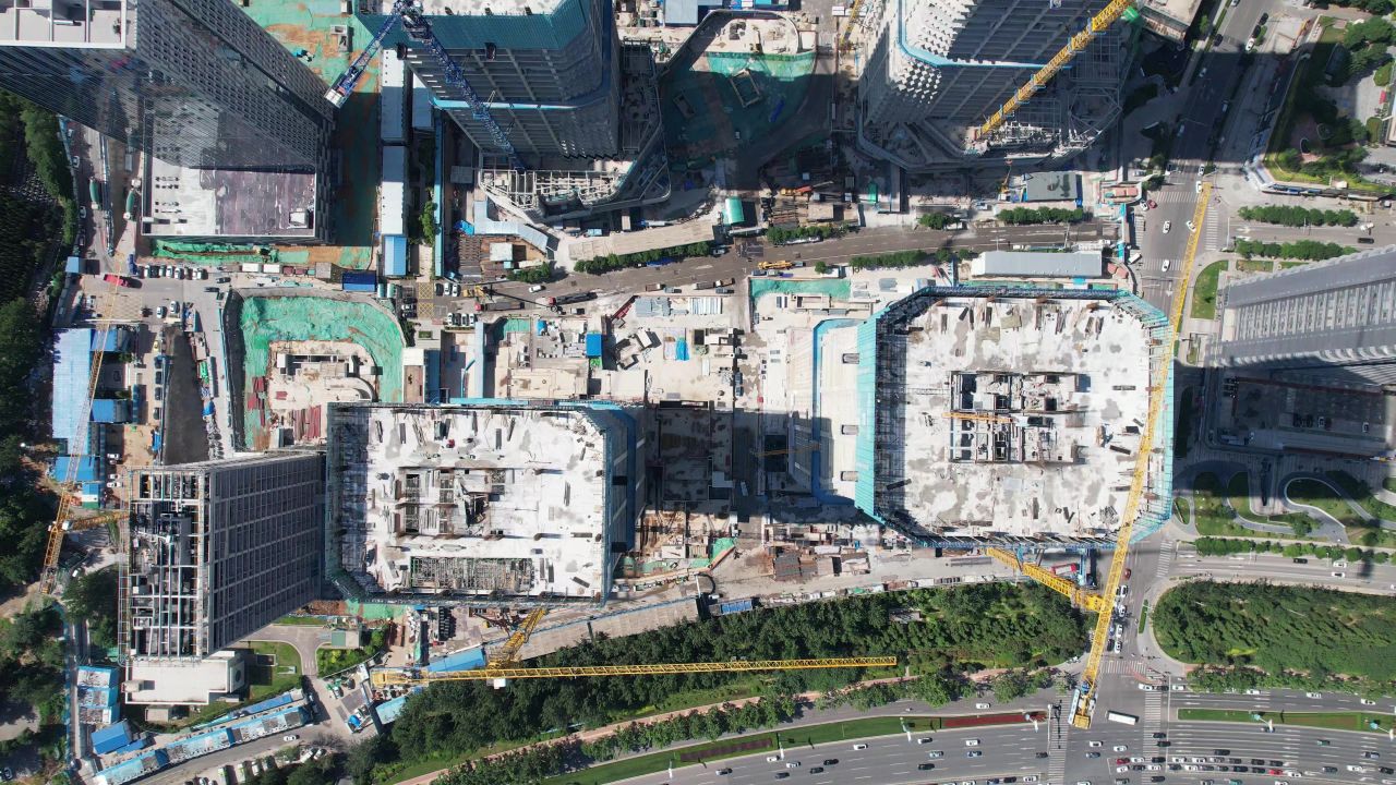 城市房地产高楼住宅小区施工现场航拍 