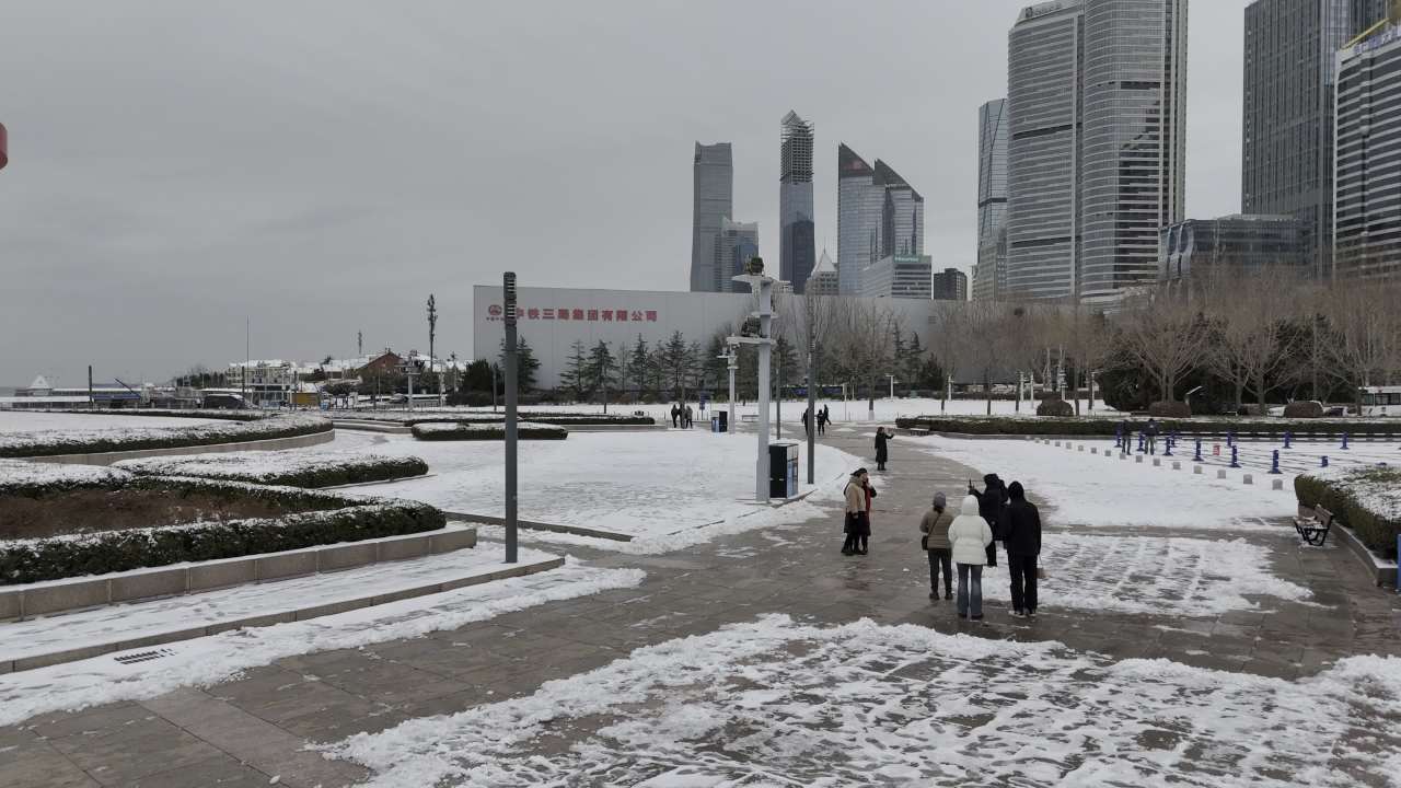 青岛五四广场情人坝海边城市雪景航拍 1
