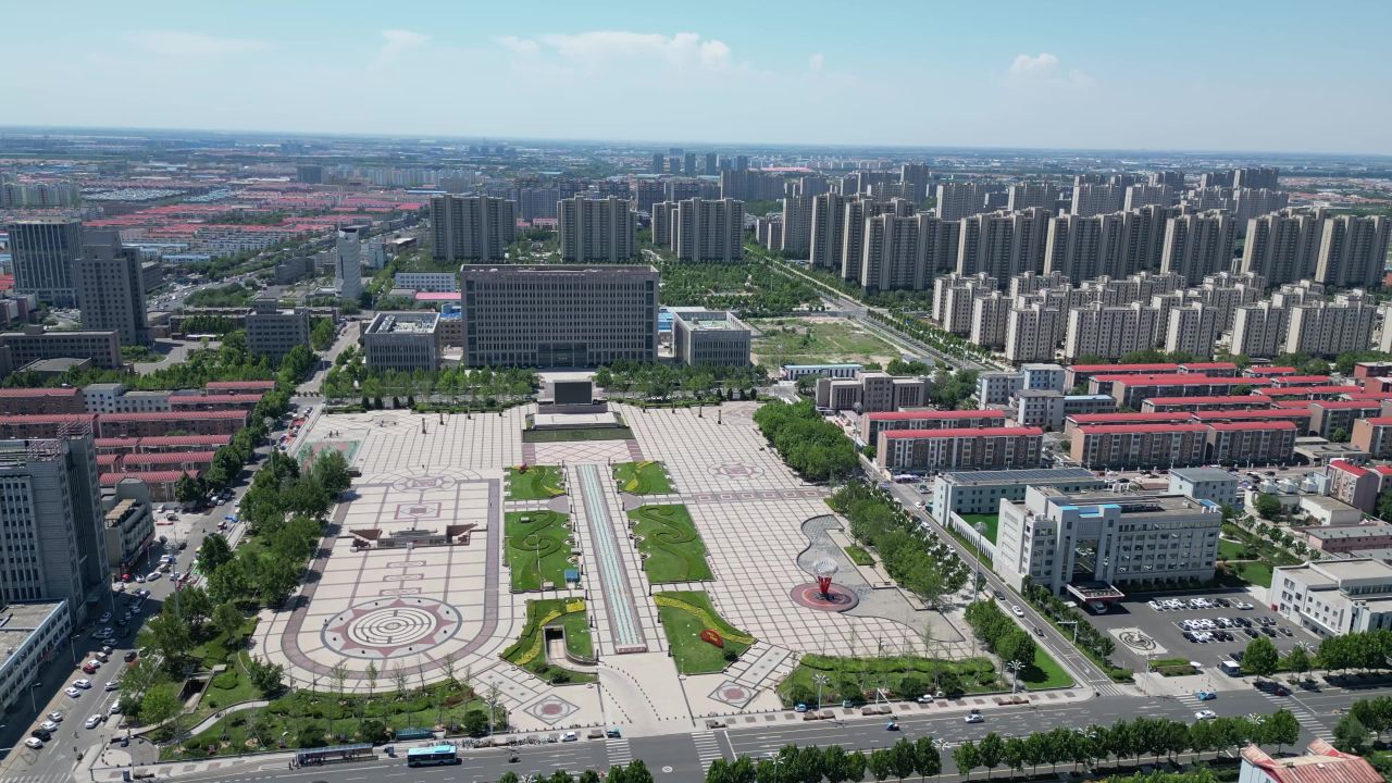  航拍山东东营胜利广场