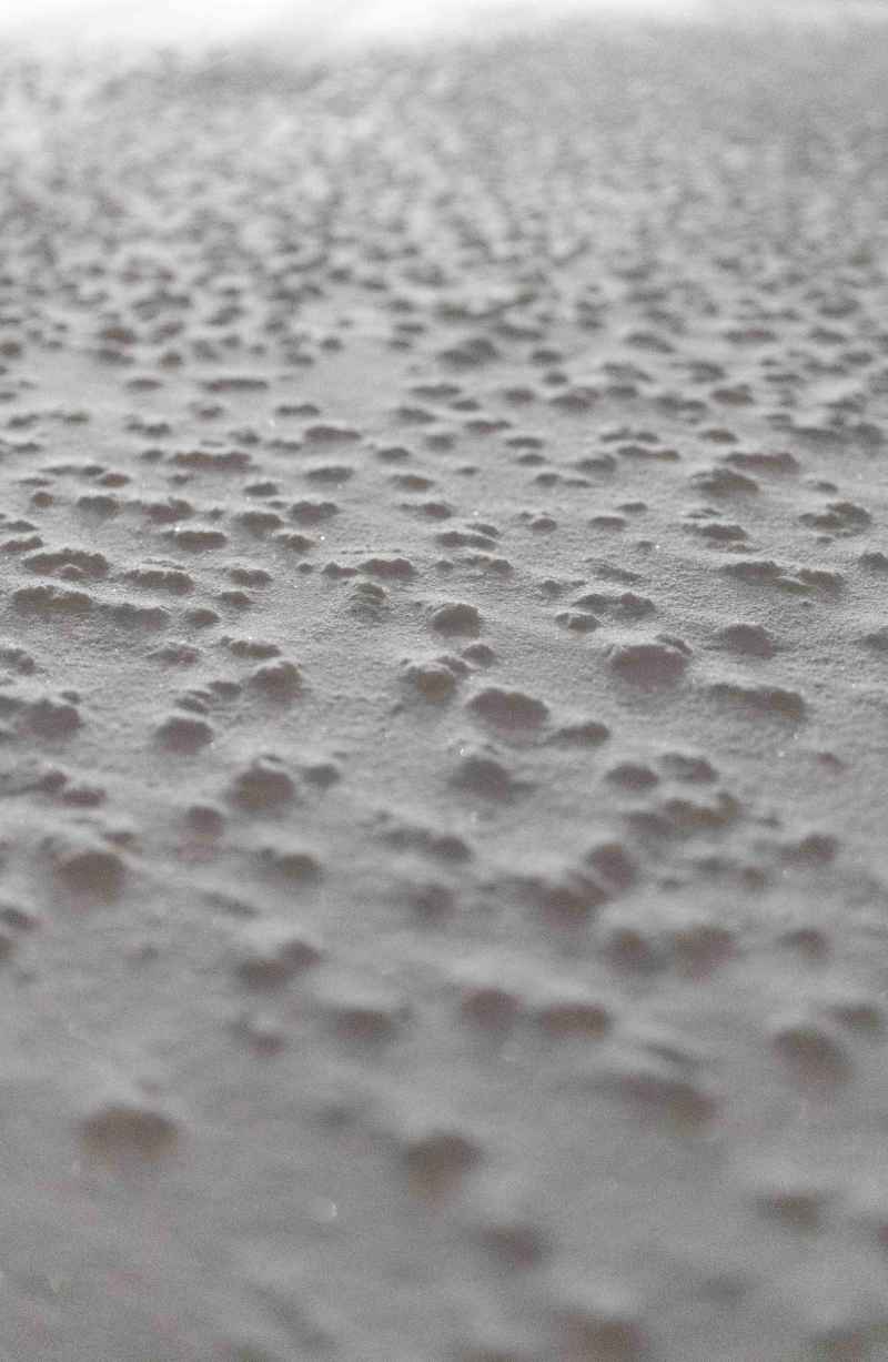 风雪中的地面