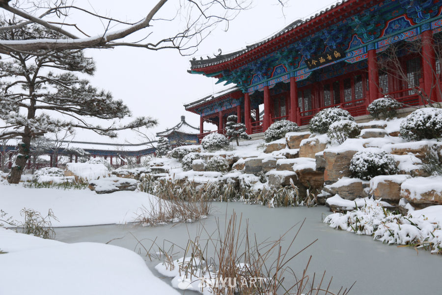 雪中古园