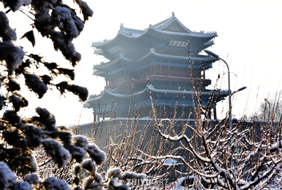 雪中古塔静谧景