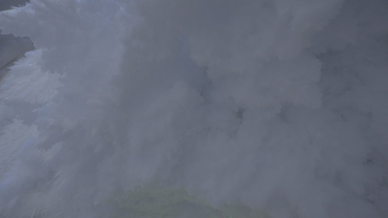 冰洞 12