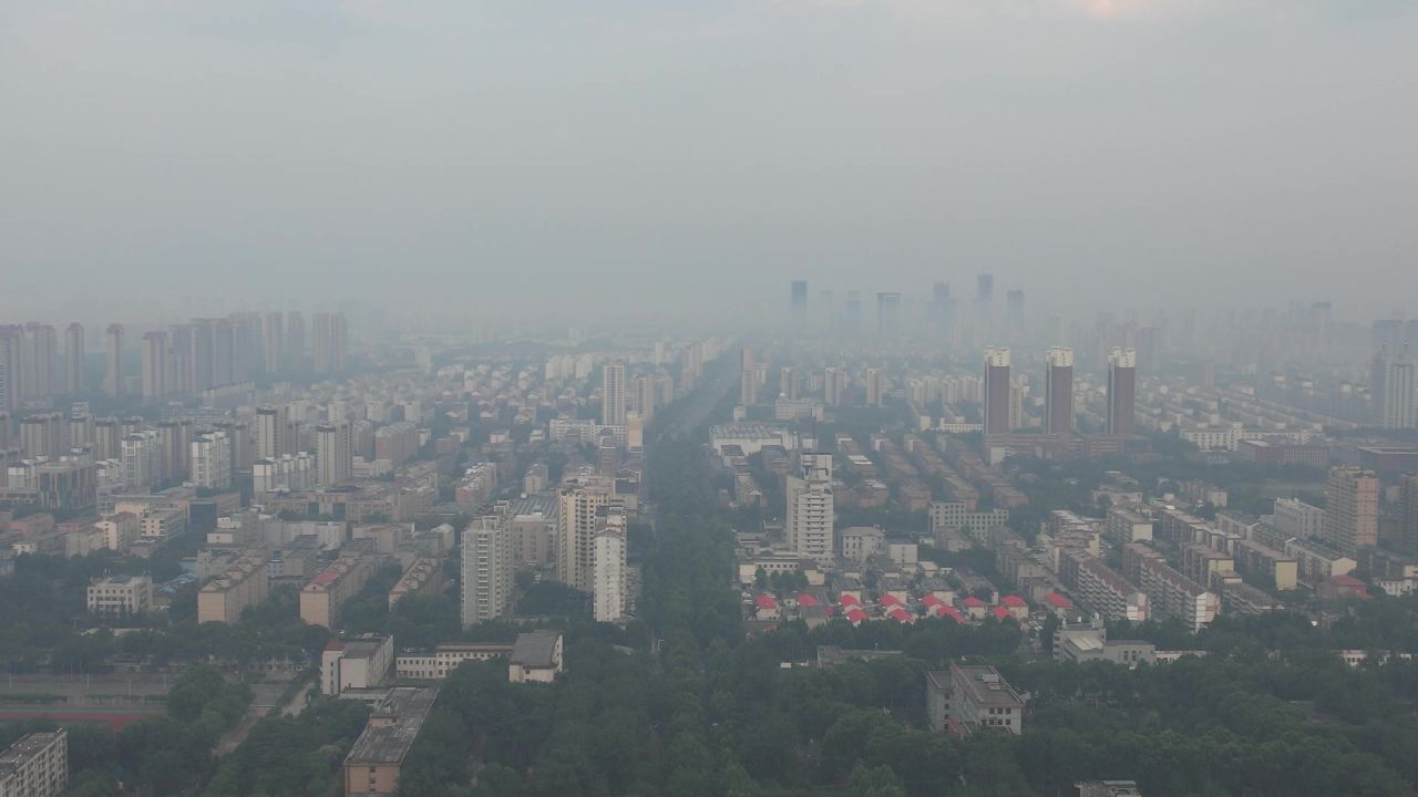 山东淄博城市清晨日出迷雾航拍