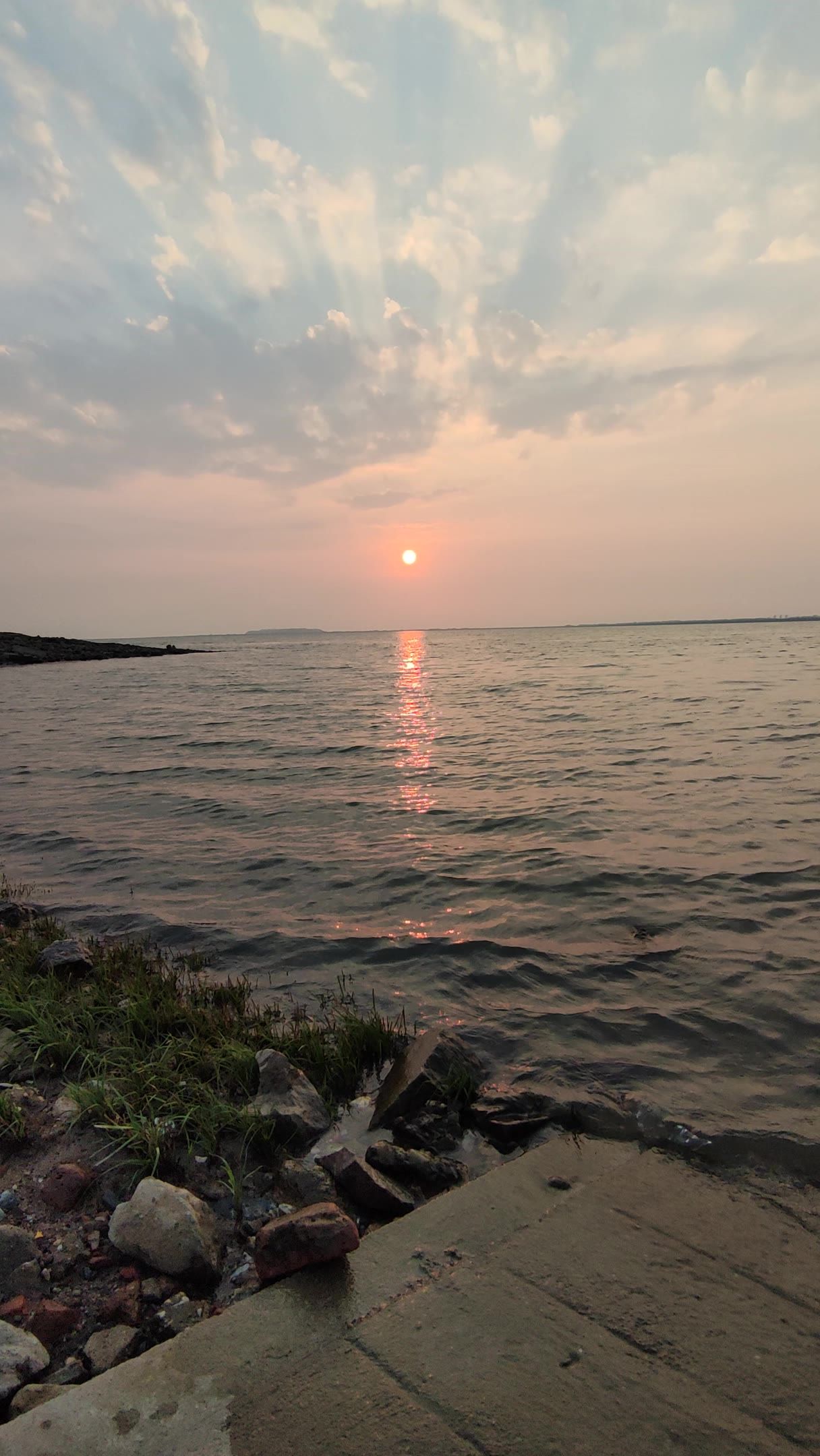 湖南岳阳洞庭湖日落晚霞夕阳实拍