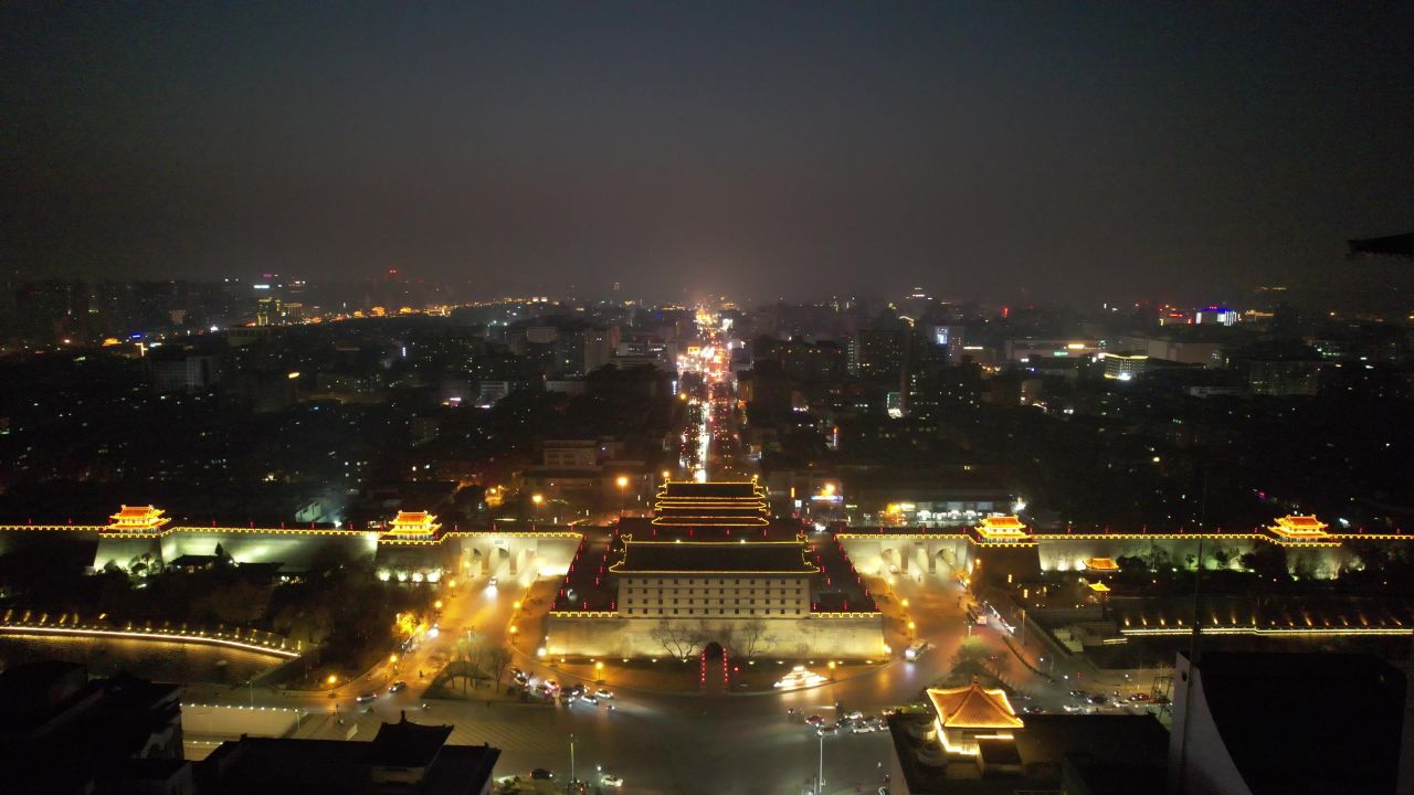 西安古城墙长乐门夜景灯光航拍