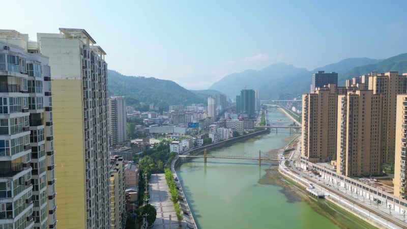 航拍湖北襄阳保康县城市建设