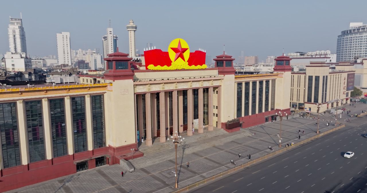 江西南昌八一广场城市风光航拍 13