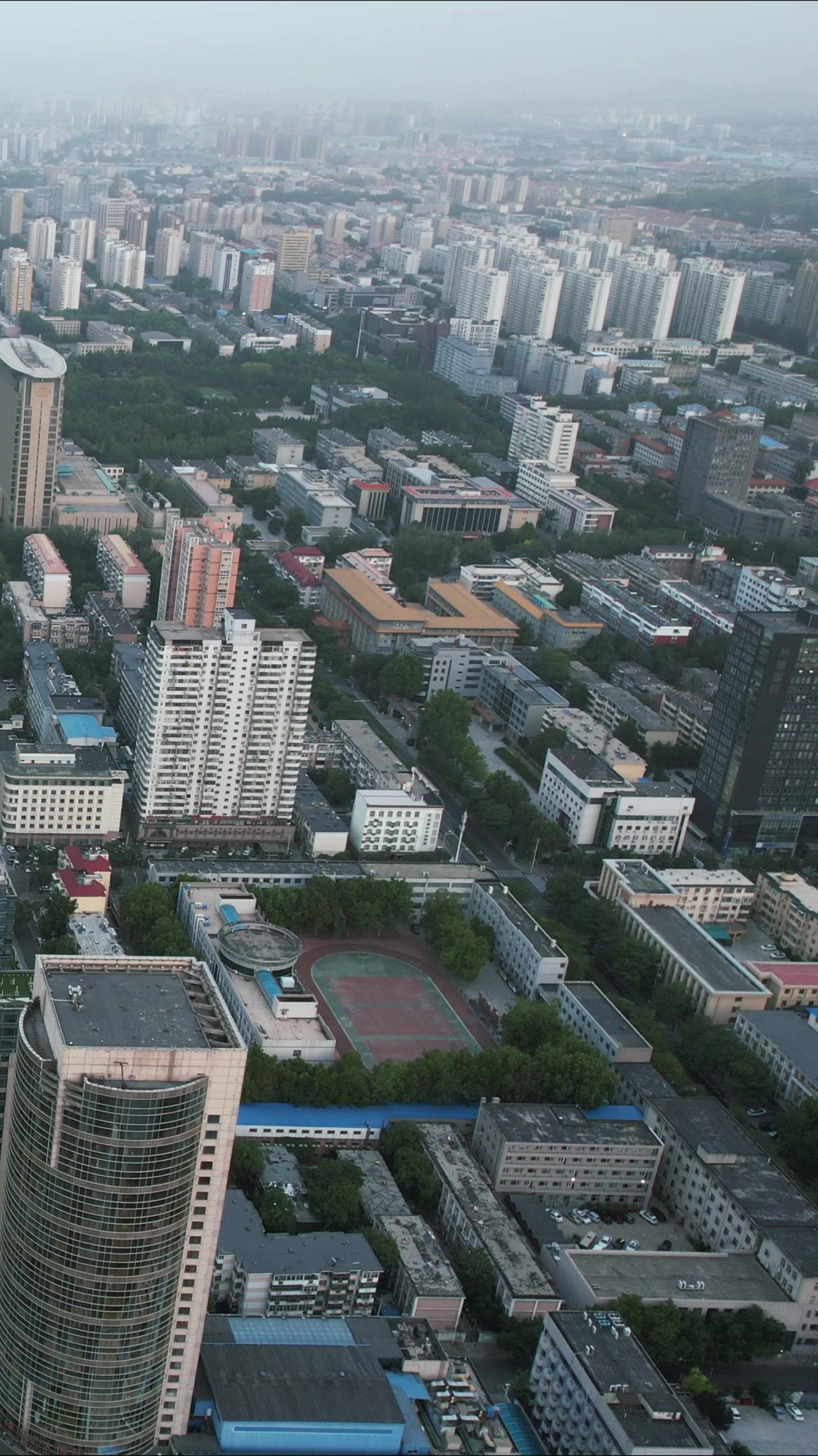 河北邯郸城市风光竖屏航拍 