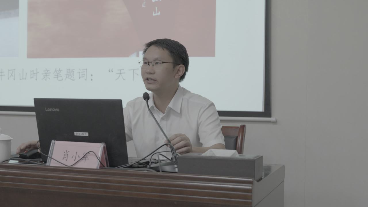 会议室演讲：专业讲解场景