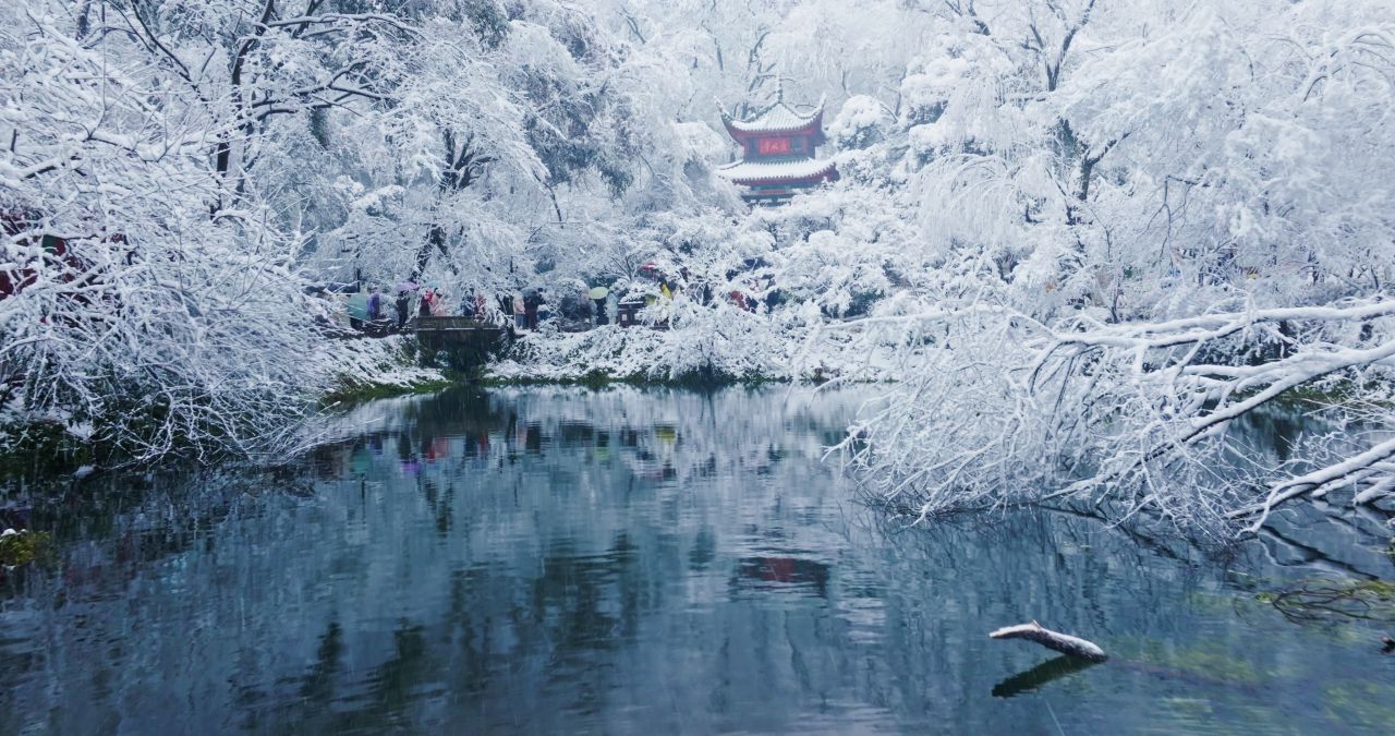湖南长沙岳麓山爱晚亭雪景航拍 10