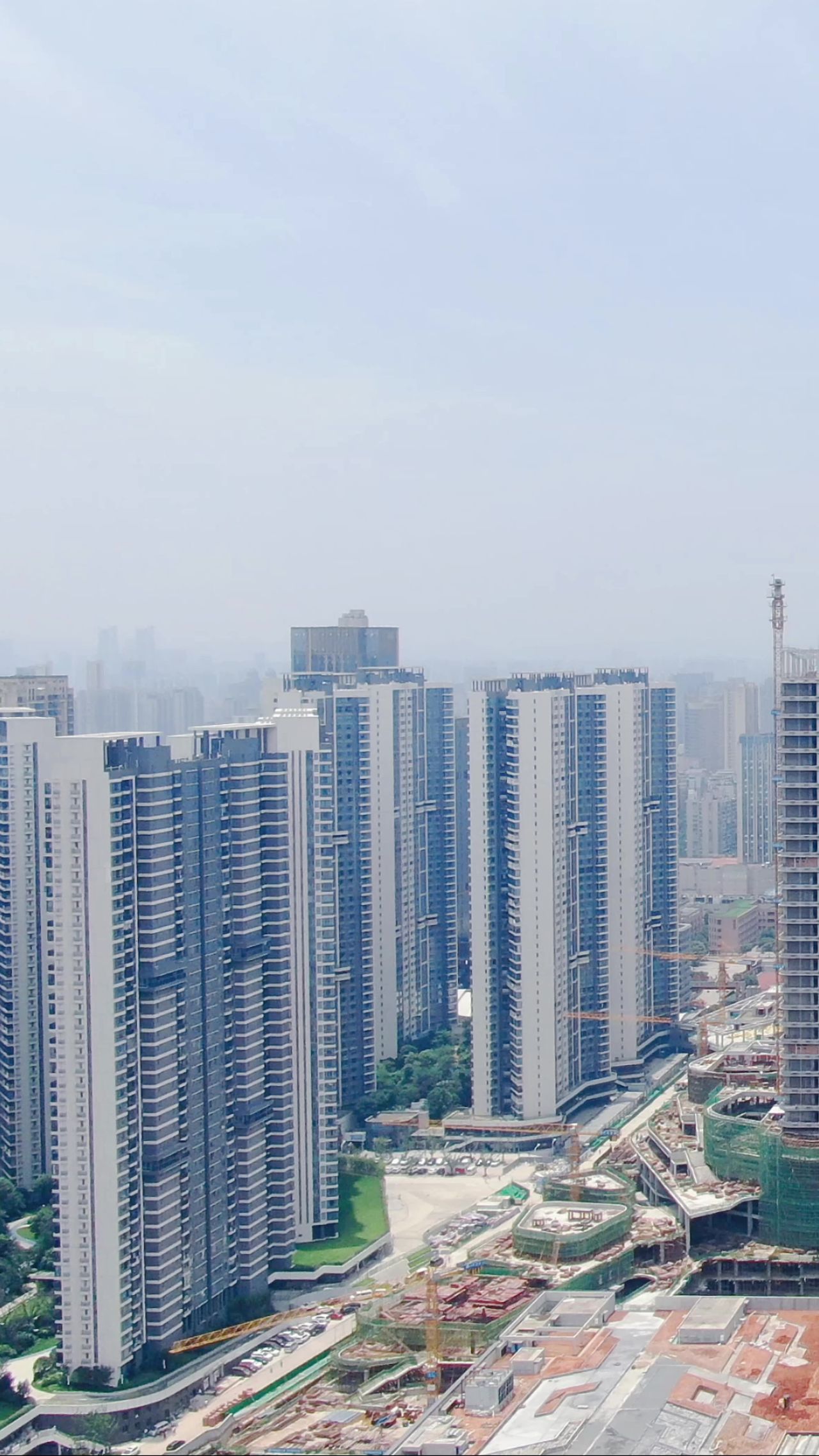 湖南长沙岳麓去高楼建筑竖屏航拍