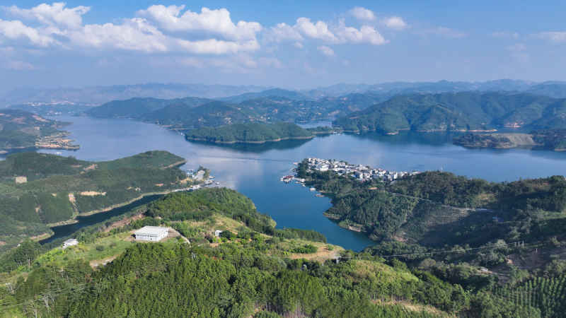 大美山川  水墨万峰湖