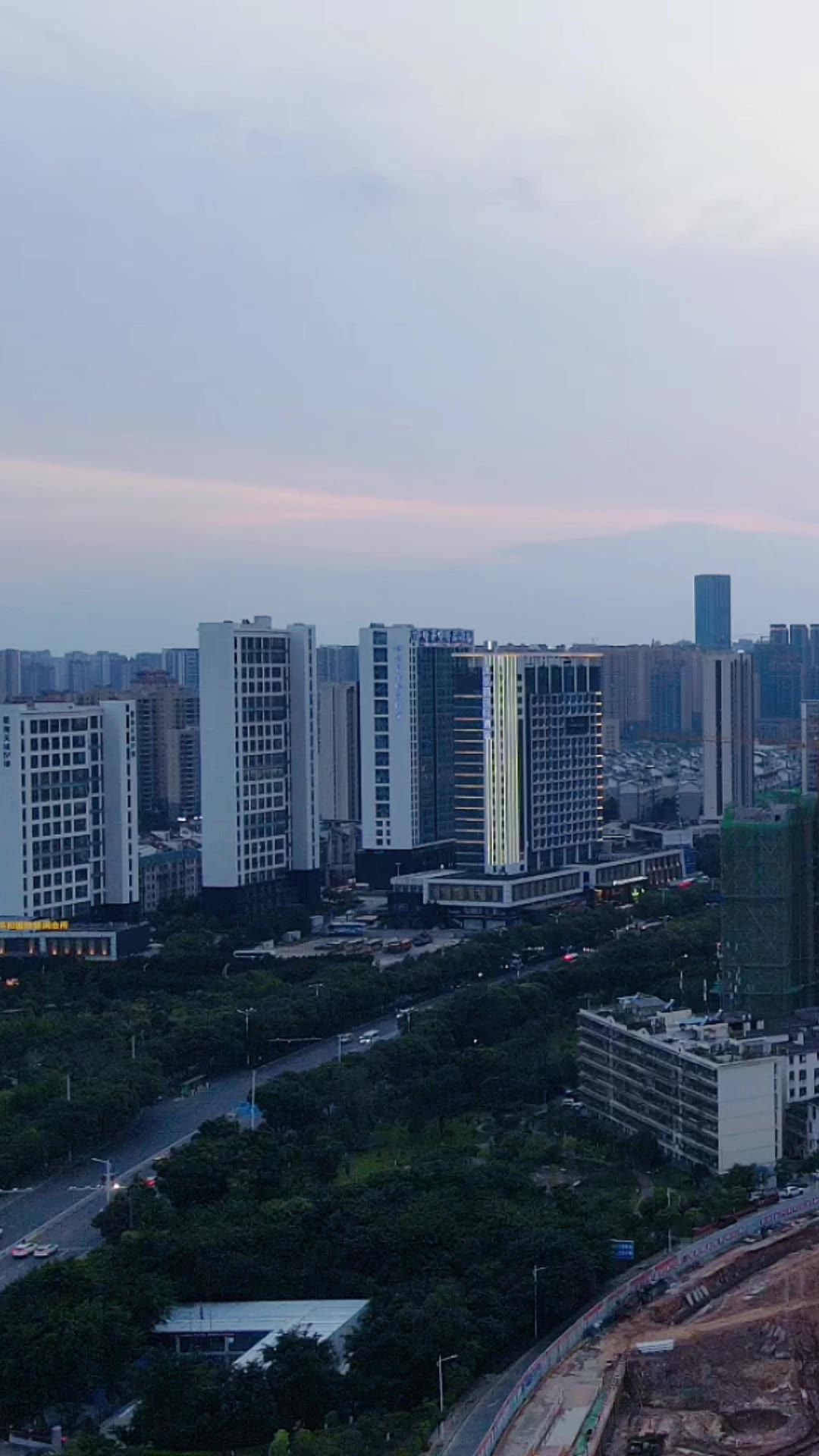 航拍江西九江城市风光竖屏