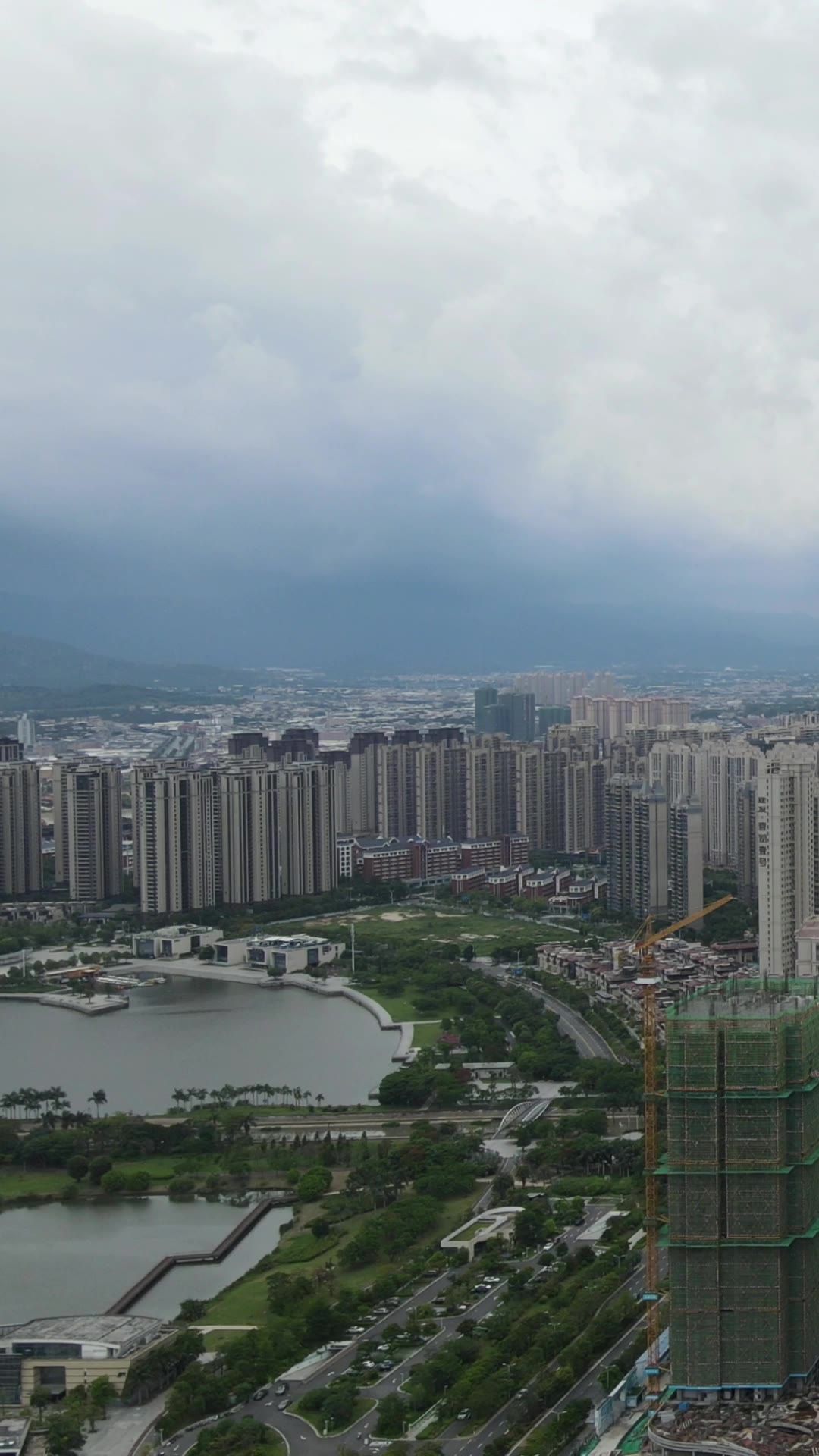城市航拍广西柳州城市风光竖屏