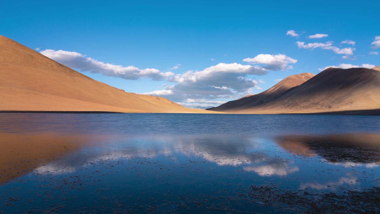 8K西藏阿里中北线小湖泊云景延时