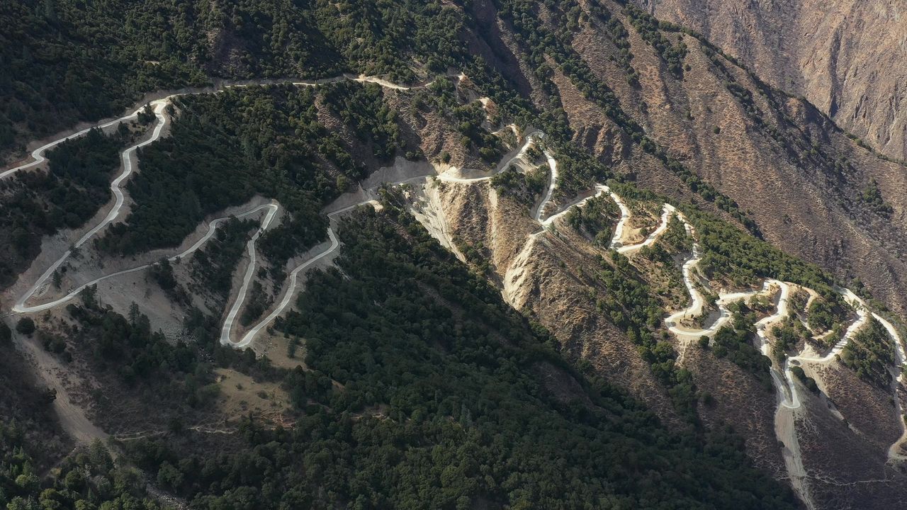 航拍西藏江达县波罗乡盘山公路