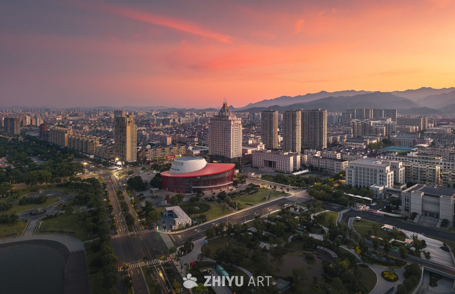 小县城的日出