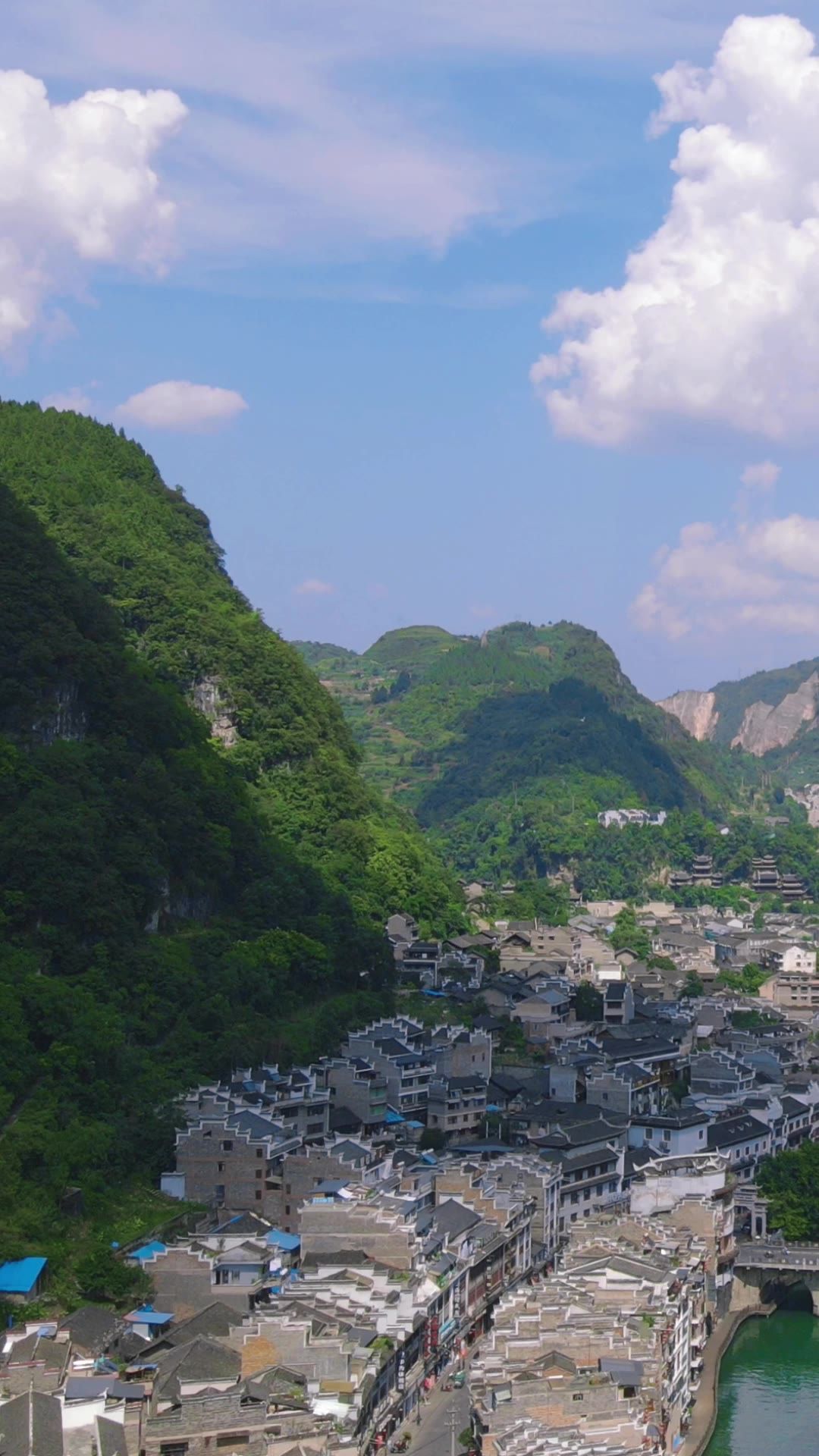 旅游景区贵州侗族特色建筑竖屏