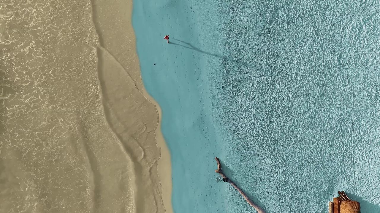 男子海滩竞赛海波