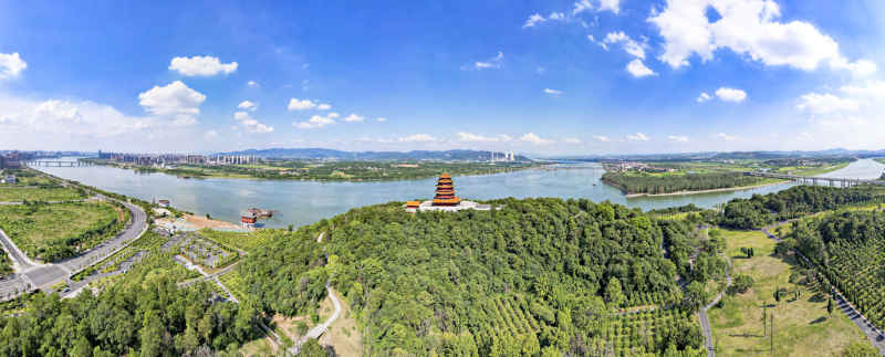 江西吉安城市风光航拍全景图