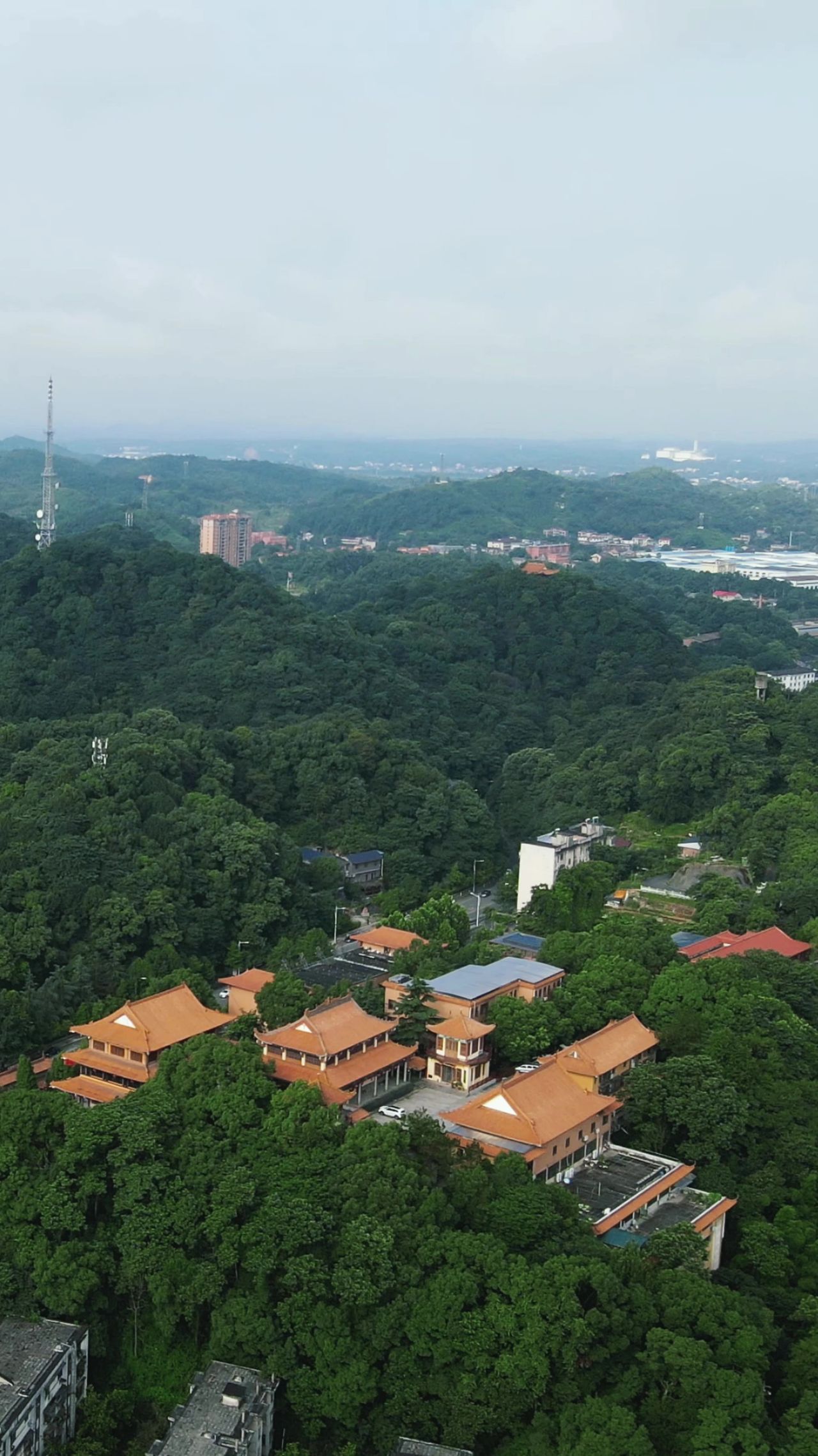 旅游景区湖南益阳白鹿寺古建筑竖屏航拍