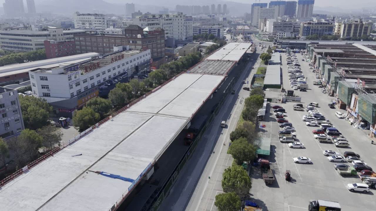 城市建筑工地全景