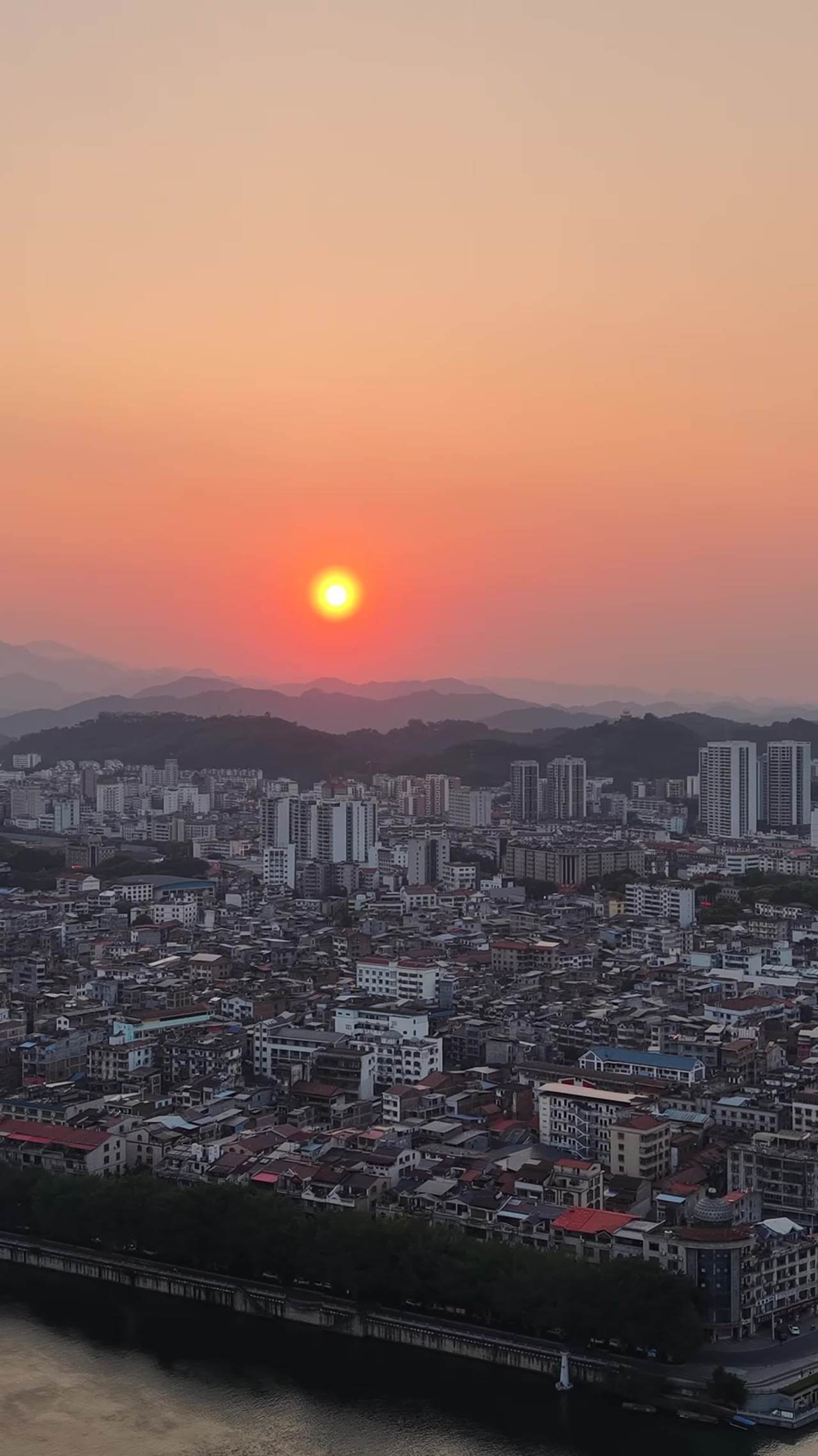 城市日落静谧时光