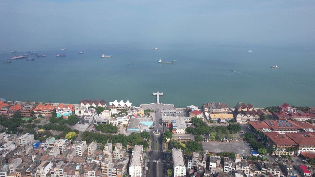 广西北海城市风光大海海洋渔船航拍 