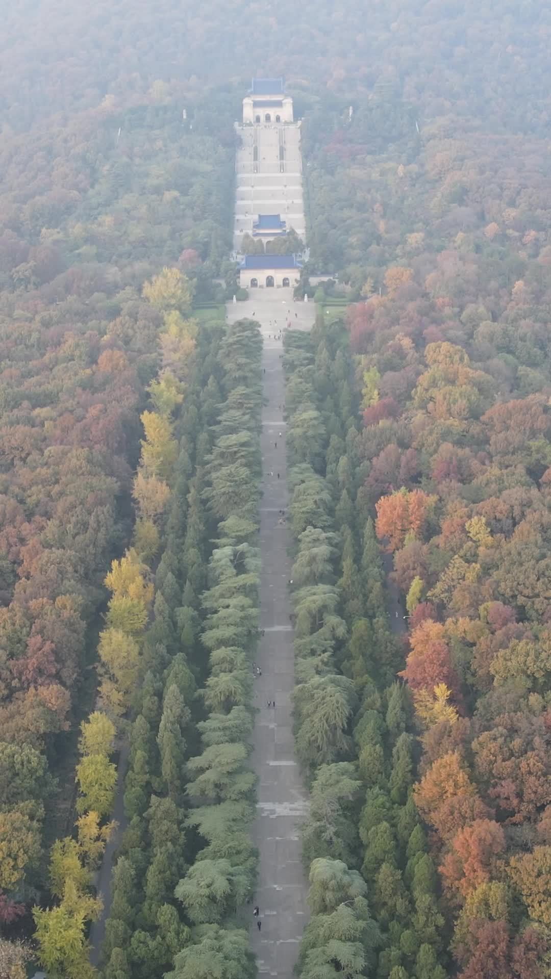 秋日古迹航拍