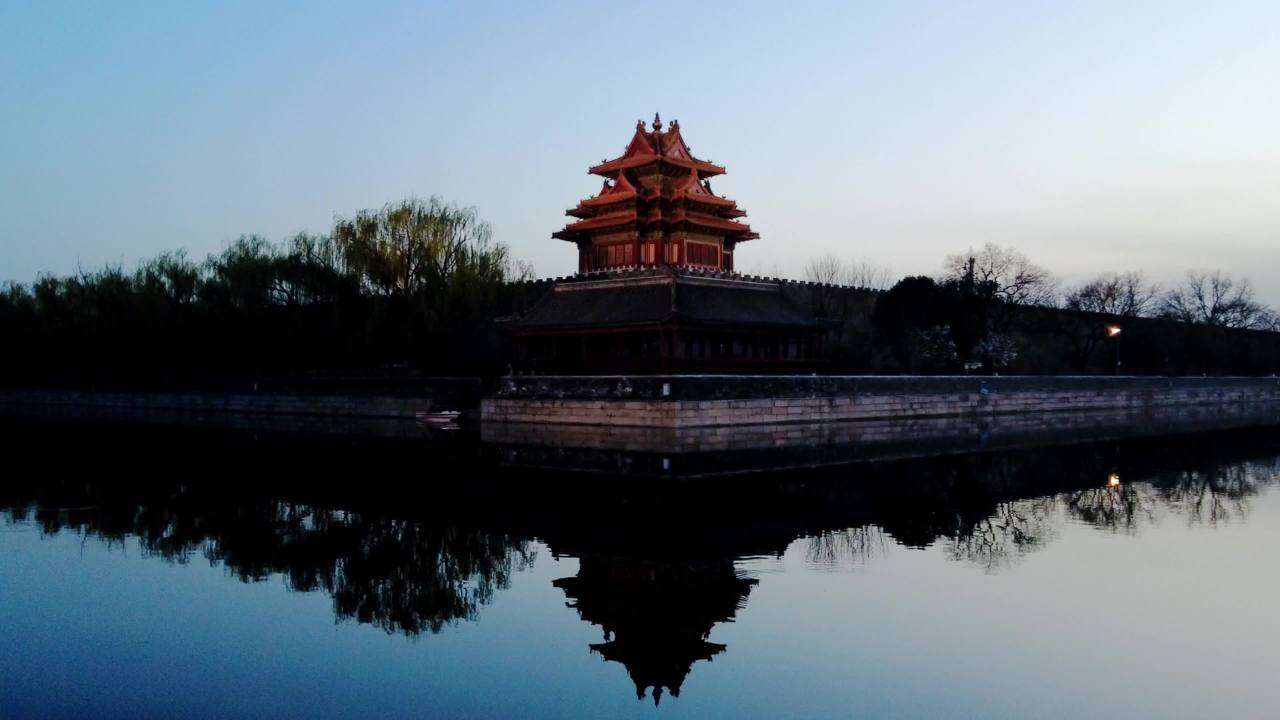 延时故宫角楼夜景灯光慢慢亮起