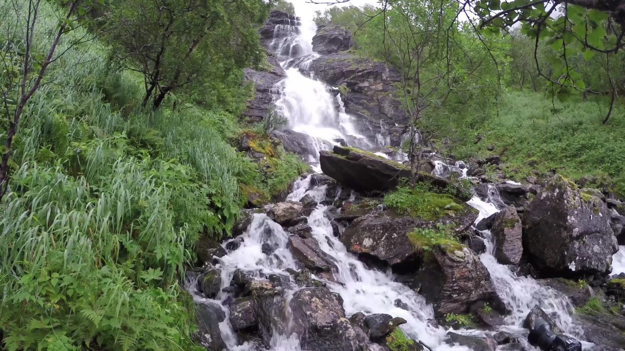 4k自然大山森林青山绿水山川流水