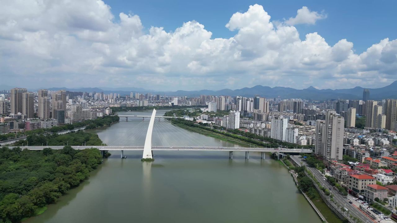 航拍江西赣州飞龙大桥