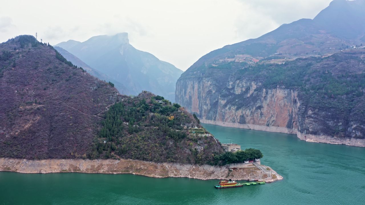 重庆市奉节县瞿塘峡夔门白帝城实拍航拍视频