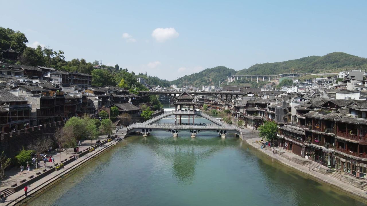 湖南湘西凤凰古城著名旅游景区航拍 