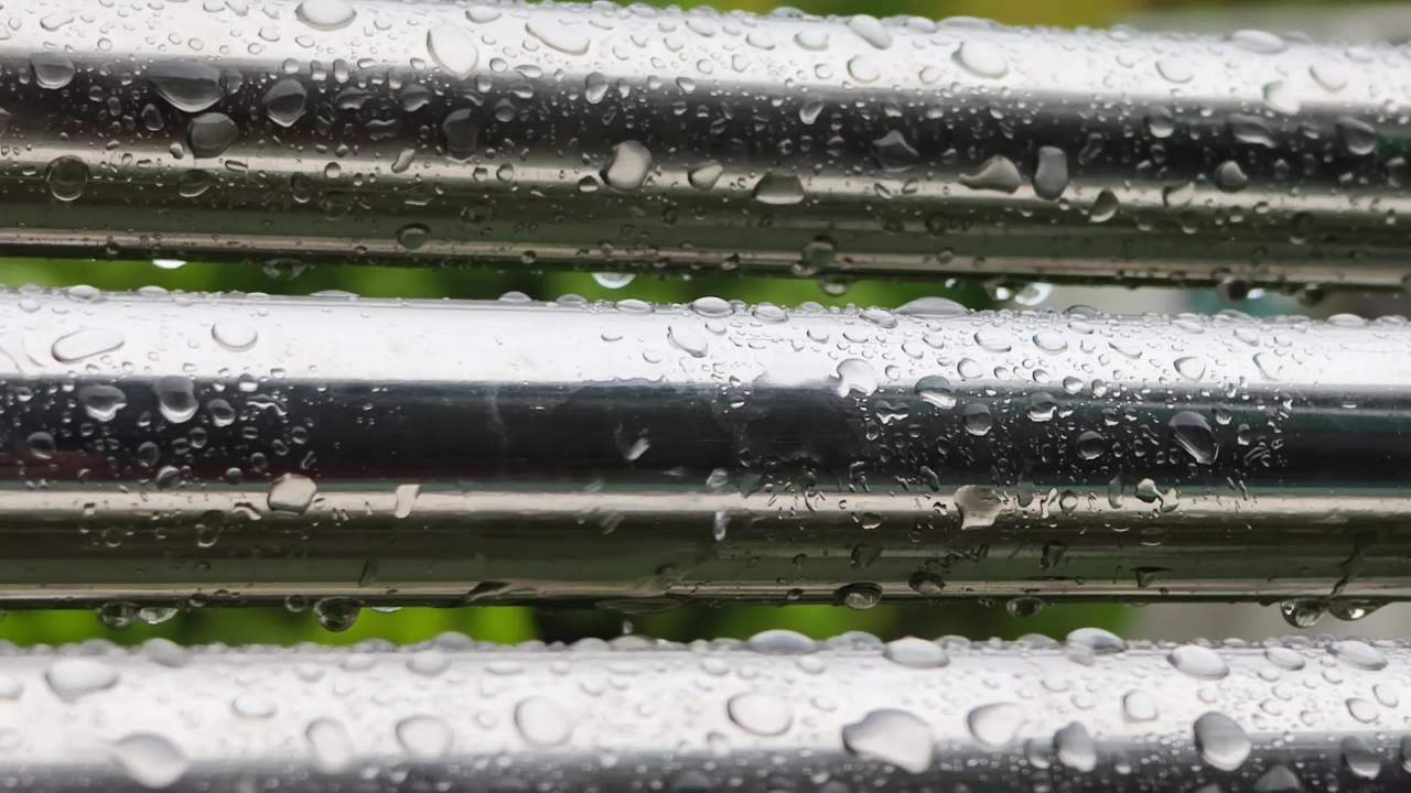 夏日暴雨的水珠