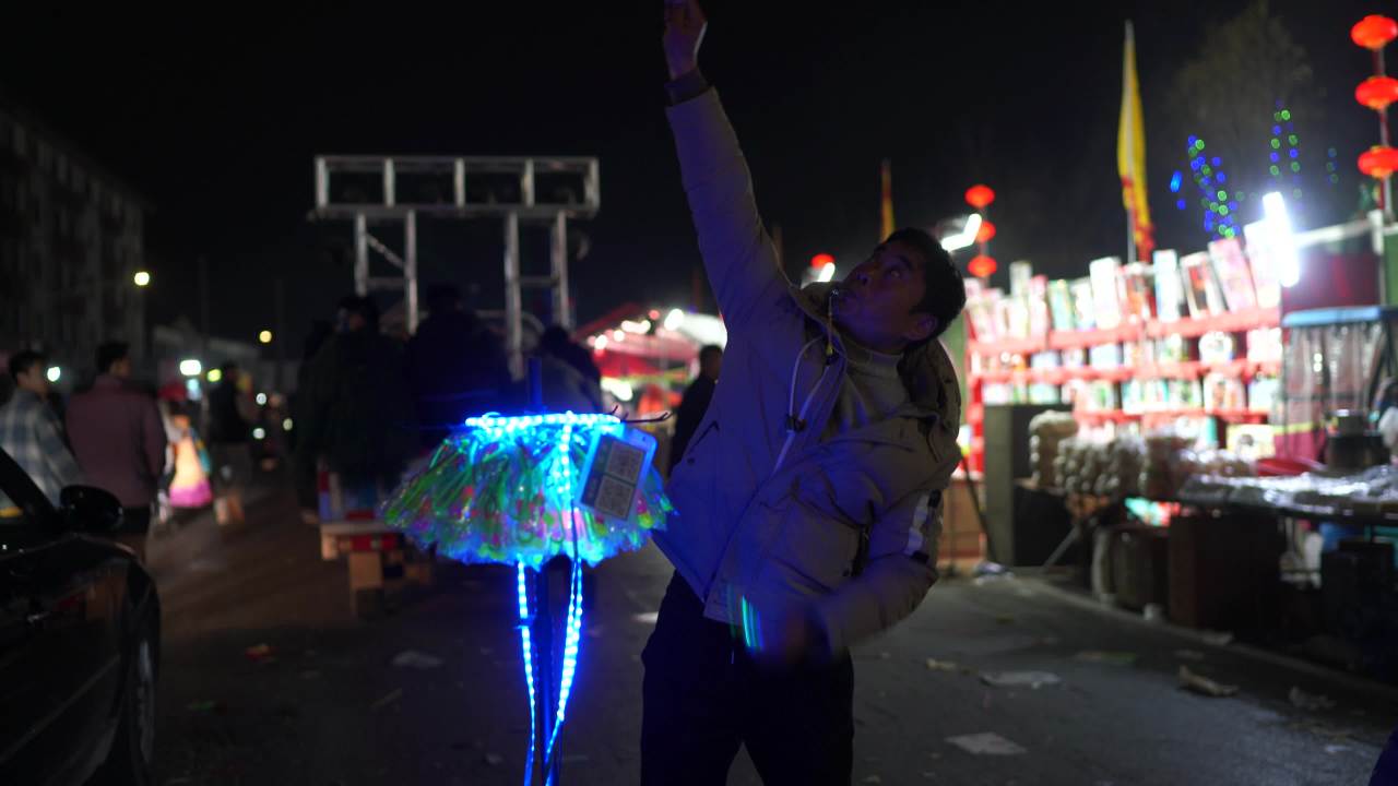 夜市舞动