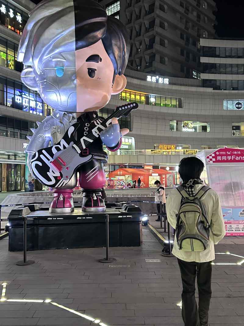 杰伦雕像1