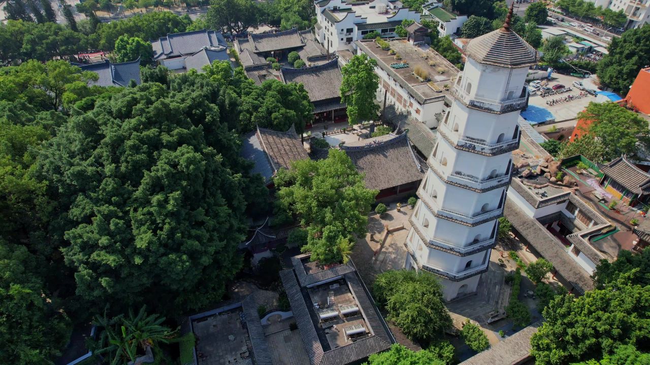 航拍福州定光寺景观
