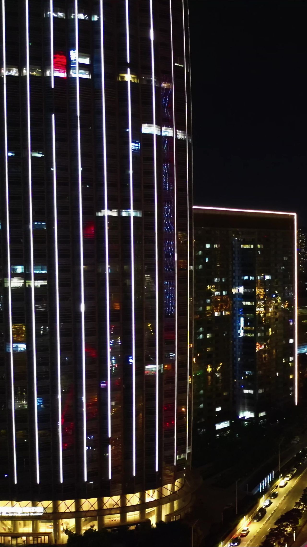 天津海河两岸夜景灯光竖屏航拍 