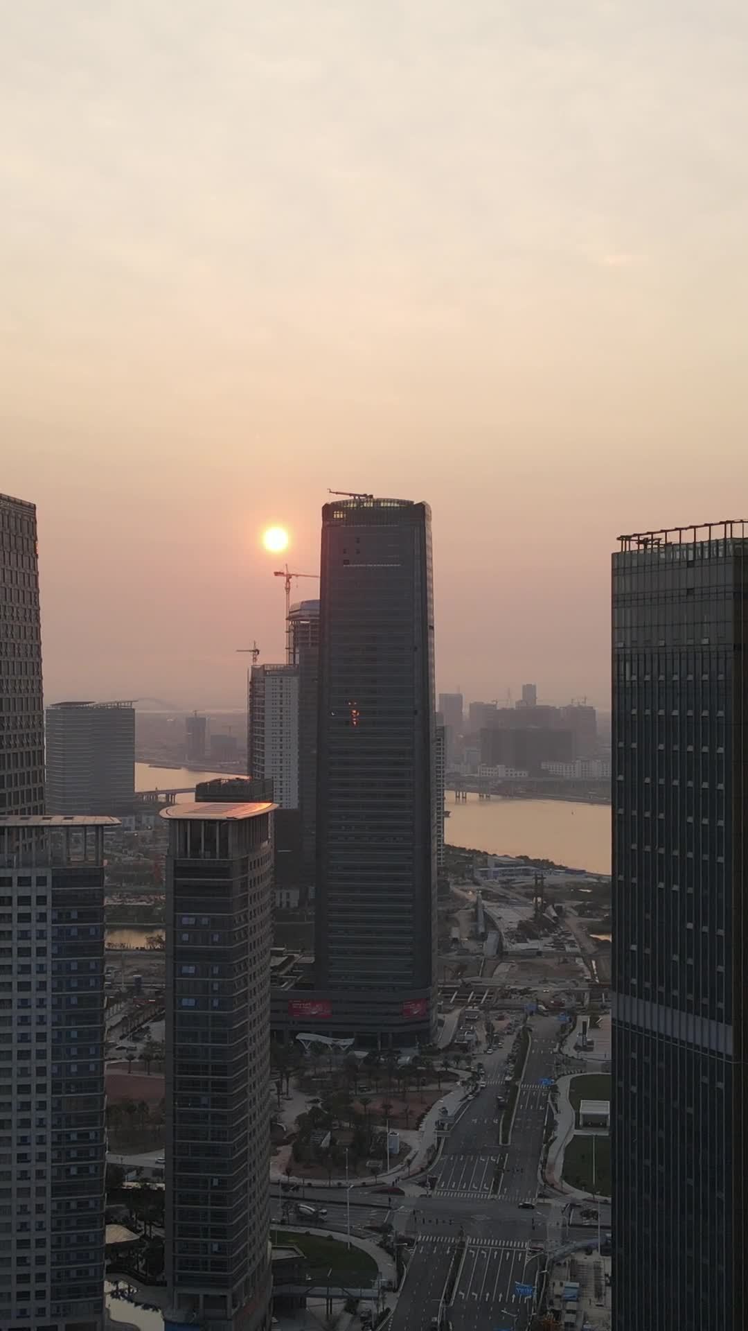 城市日落的现代景观