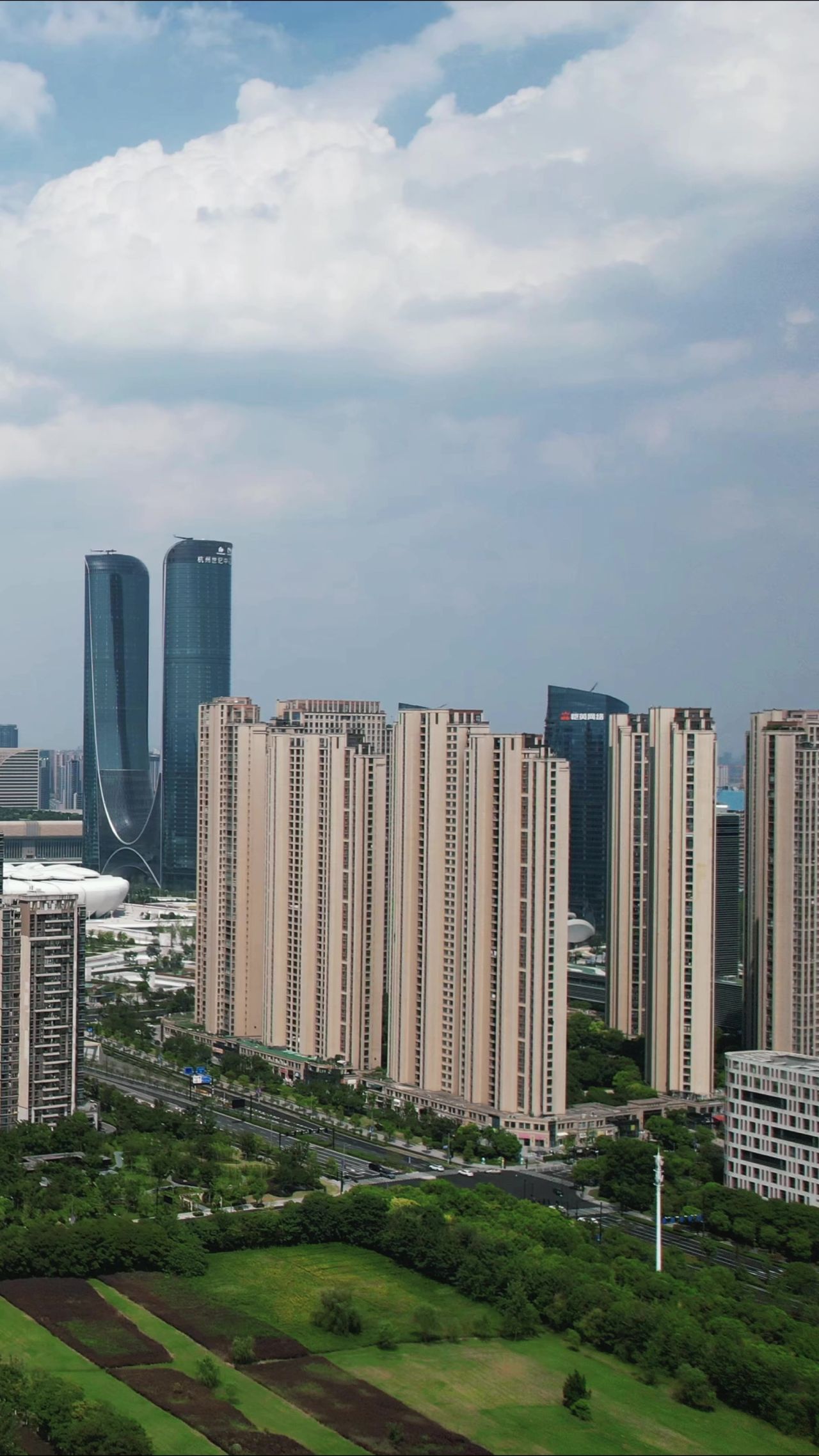 浙江城市风光奥体博览中心竖屏航拍 